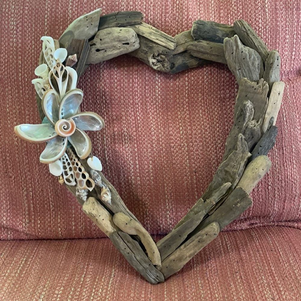 Driftwood seashell decor